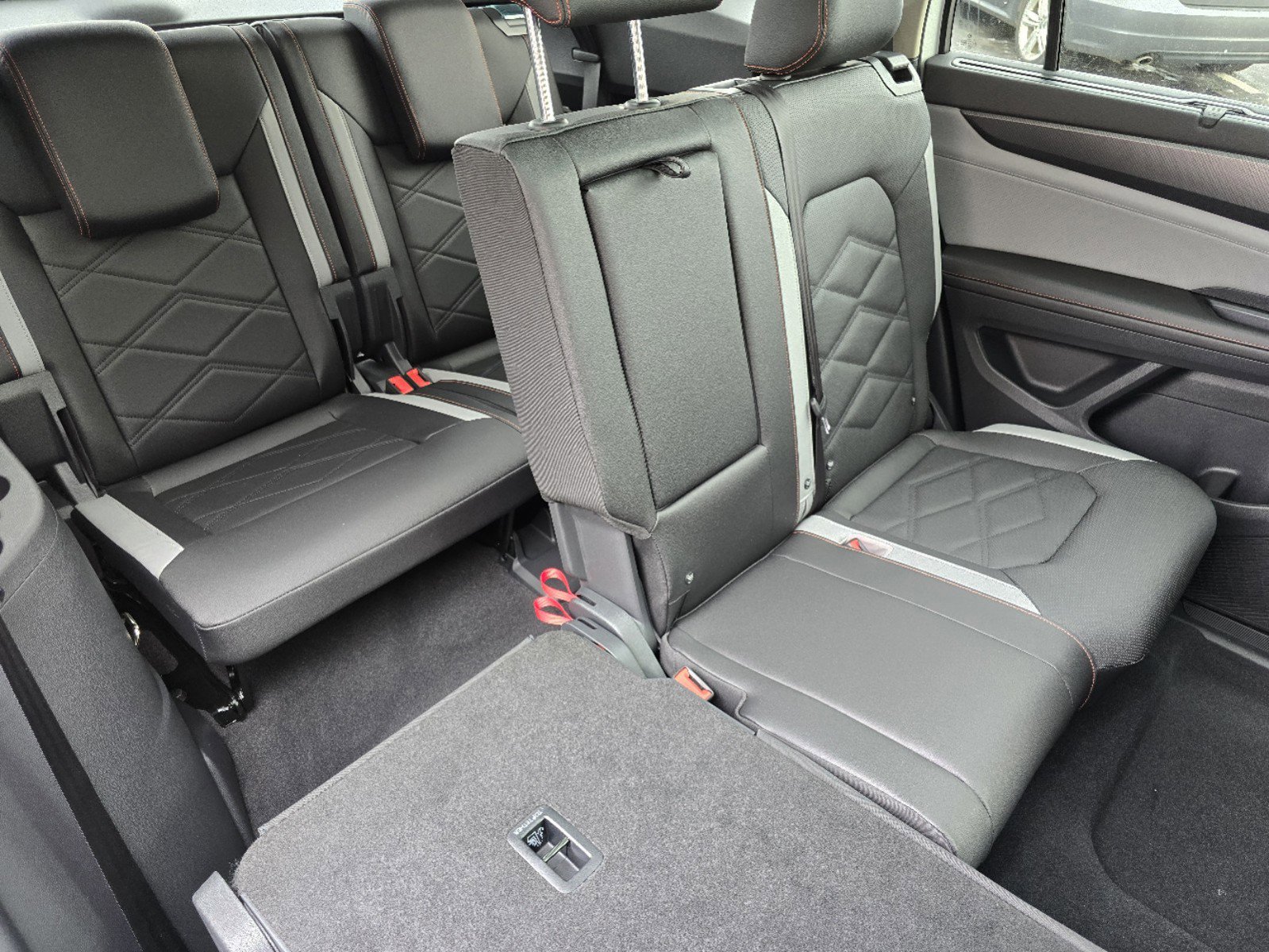 2025 Volkswagen Atlas Atlas Peak Edition - Photo 14