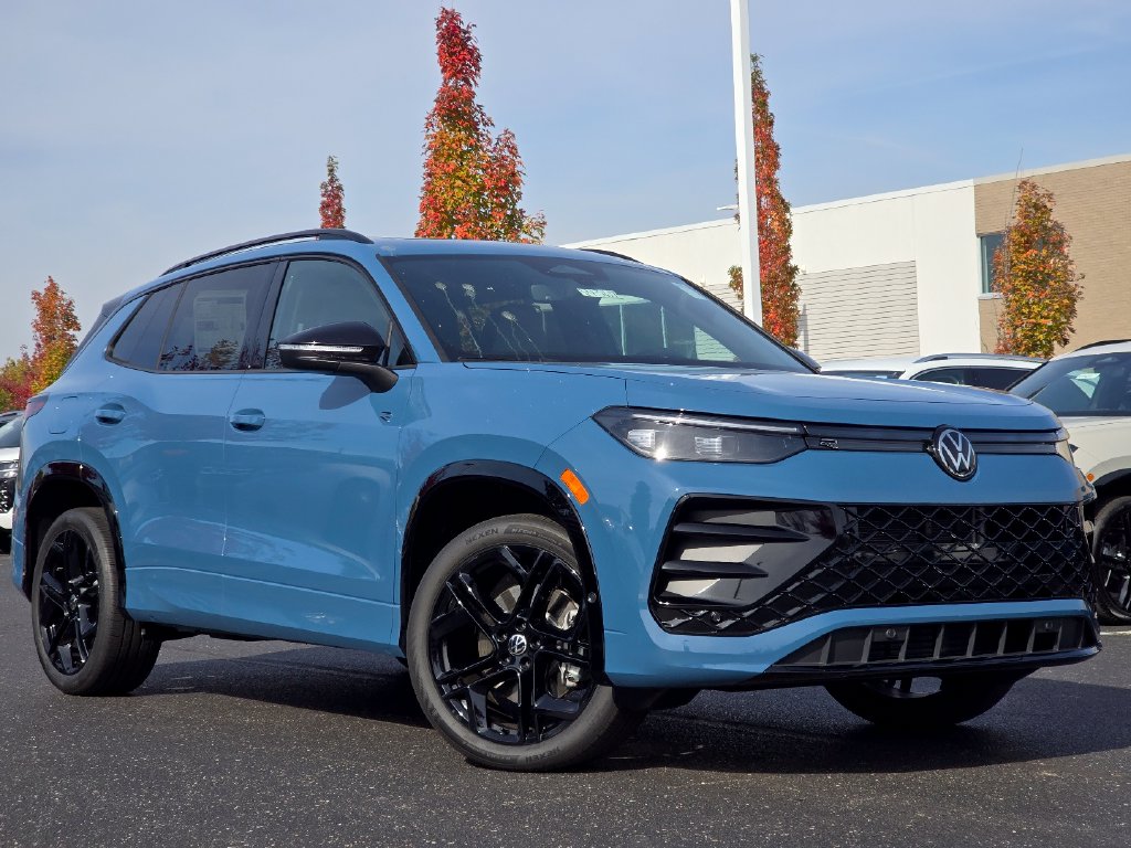 2026 Volkswagen Tiguan SE R-Line Black SUV
