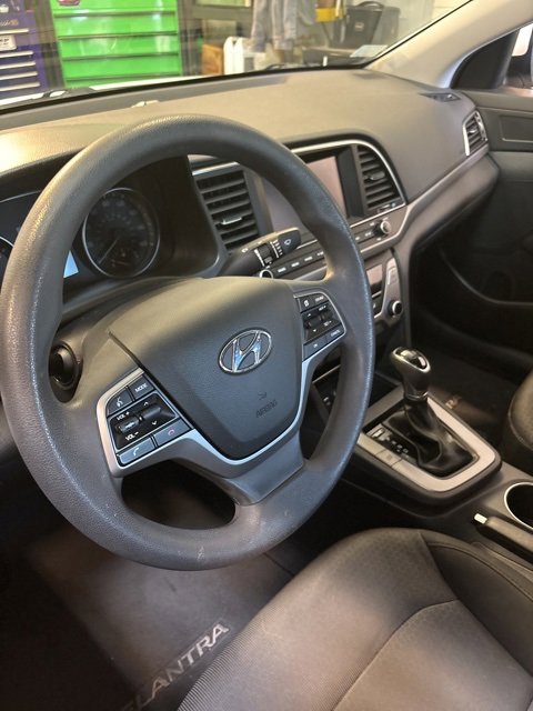 2018 Hyundai Elantra SEL photo 4