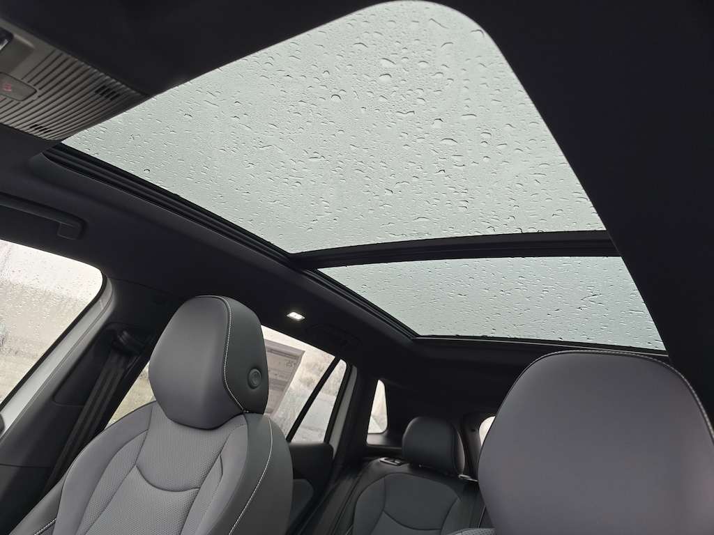 New 2026 Volkswagen Tiguan 2.0T SE R-Line Black 4MOTION 2.0T SE R-Line Black 4MOTION