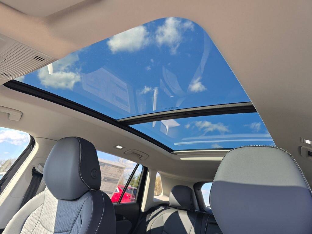 New 2026 Volkswagen Tiguan 2.0T SE SUV