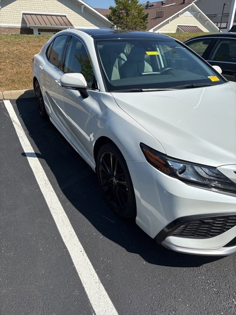 2022 Toyota Camry XSE photo 3