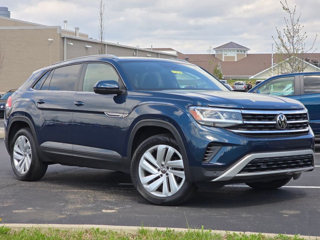 Used 2020 Volkswagen Atlas Cross Sport 2.0T SE w/Technology 4MOTION SUV