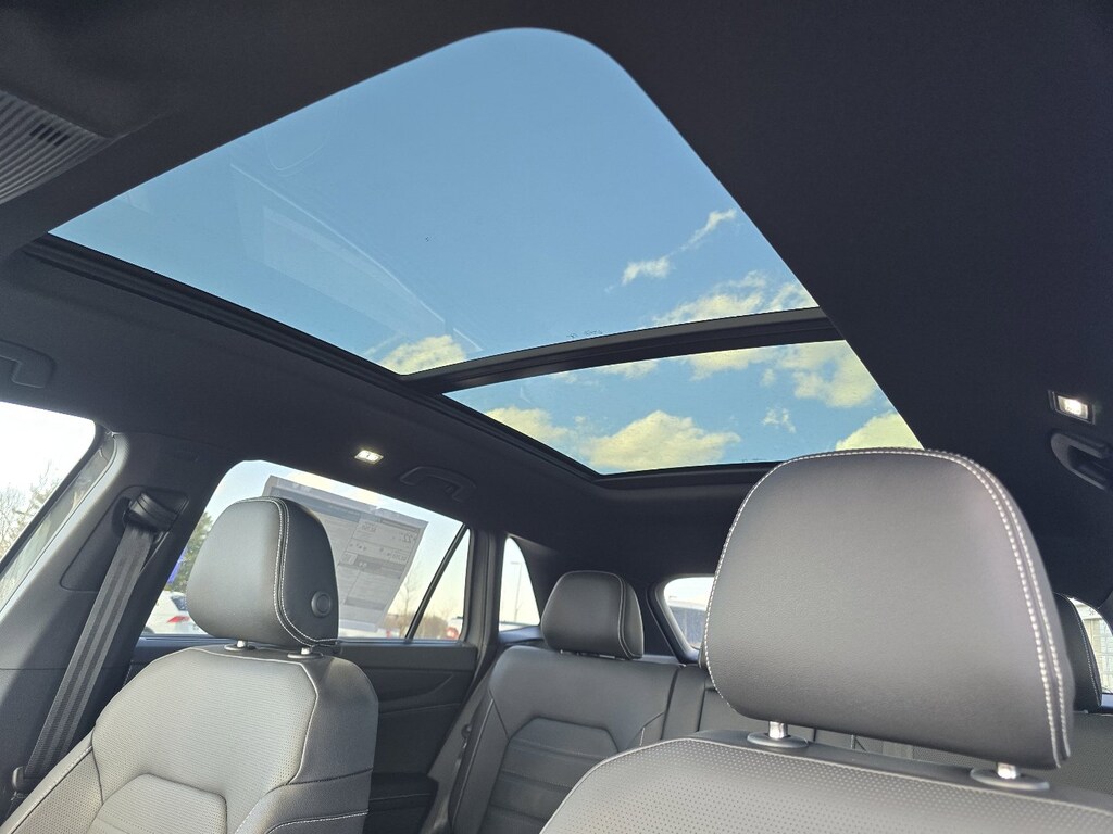 New 2026 Volkswagen Atlas Cross Sport 2.0T SEL SUV