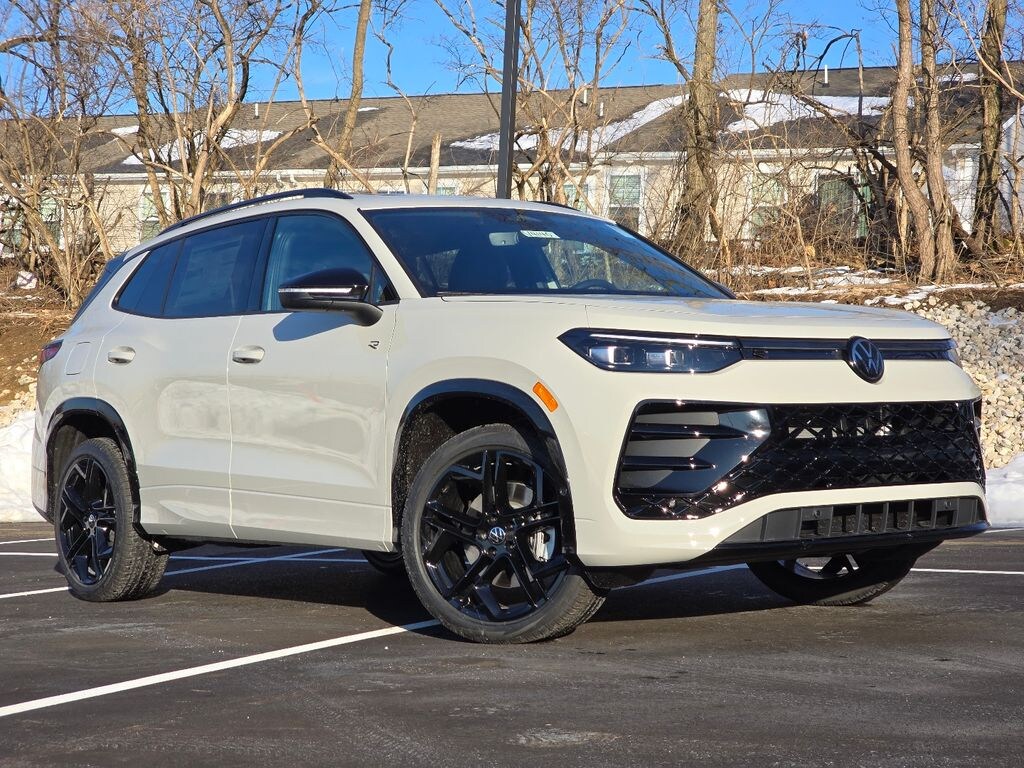 New 2026 Volkswagen Tiguan 2.0T SE R-Line Black SUV