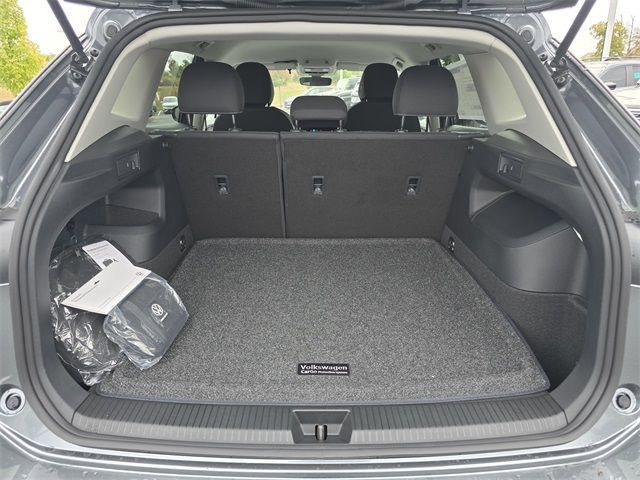 2025 Volkswagen Tiguan S - Photo 12