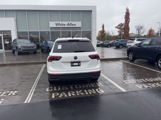2024 Volkswagen Tiguan SE Wolfsburg Edition photo 3