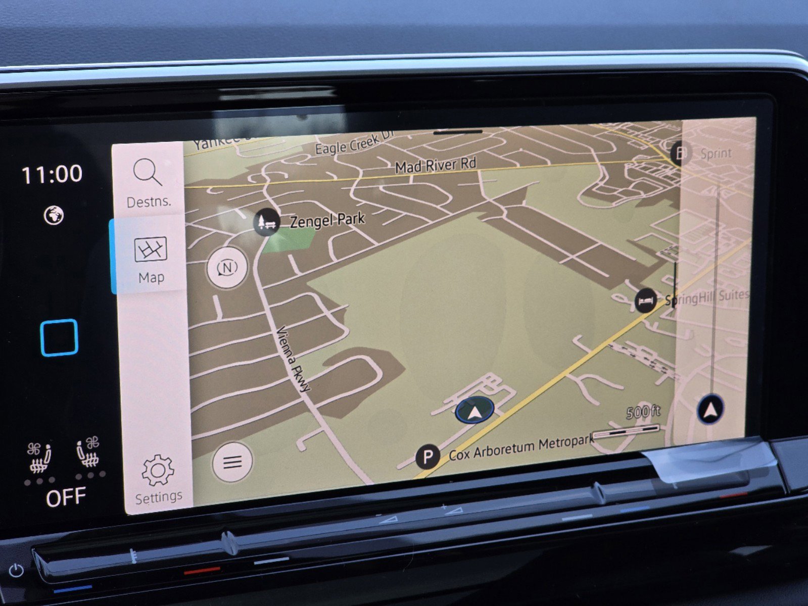 2025 Volkswagen Atlas SEL photo 4