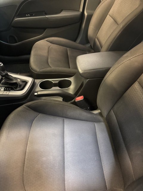 2018 Hyundai Elantra SEL photo 3