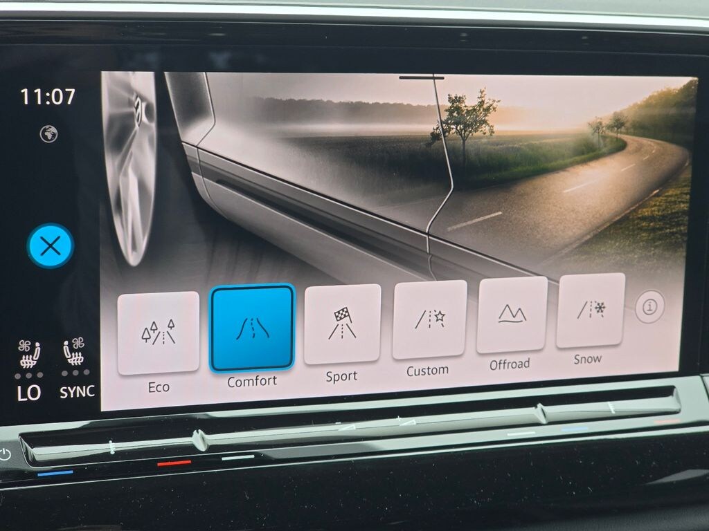 New 2026 Volkswagen Atlas SE w/Technology SUV