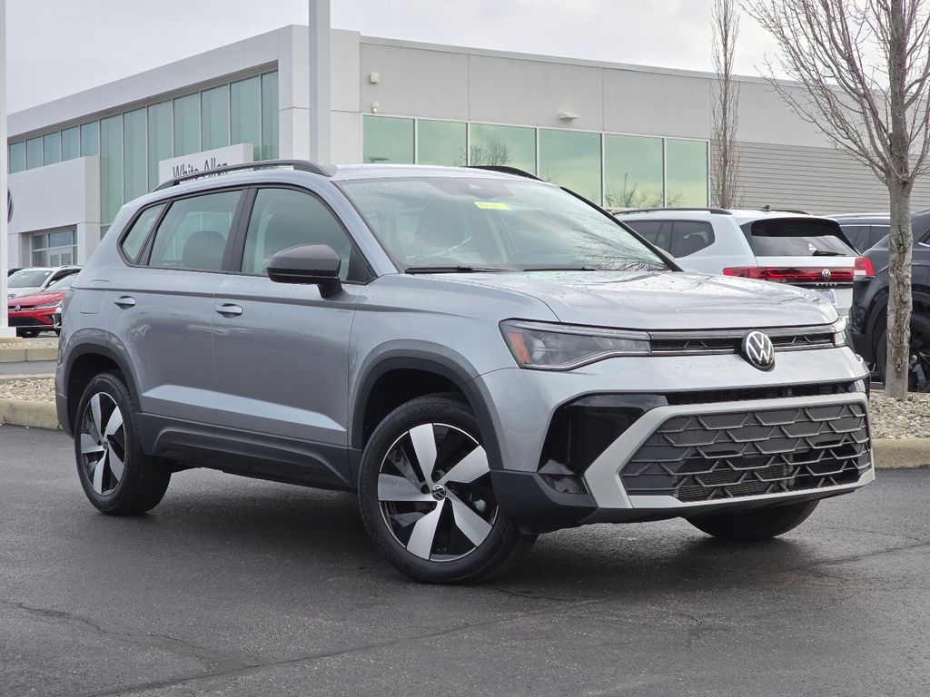 2025 Volkswagen Taos 1.5T S 4Motion's photo