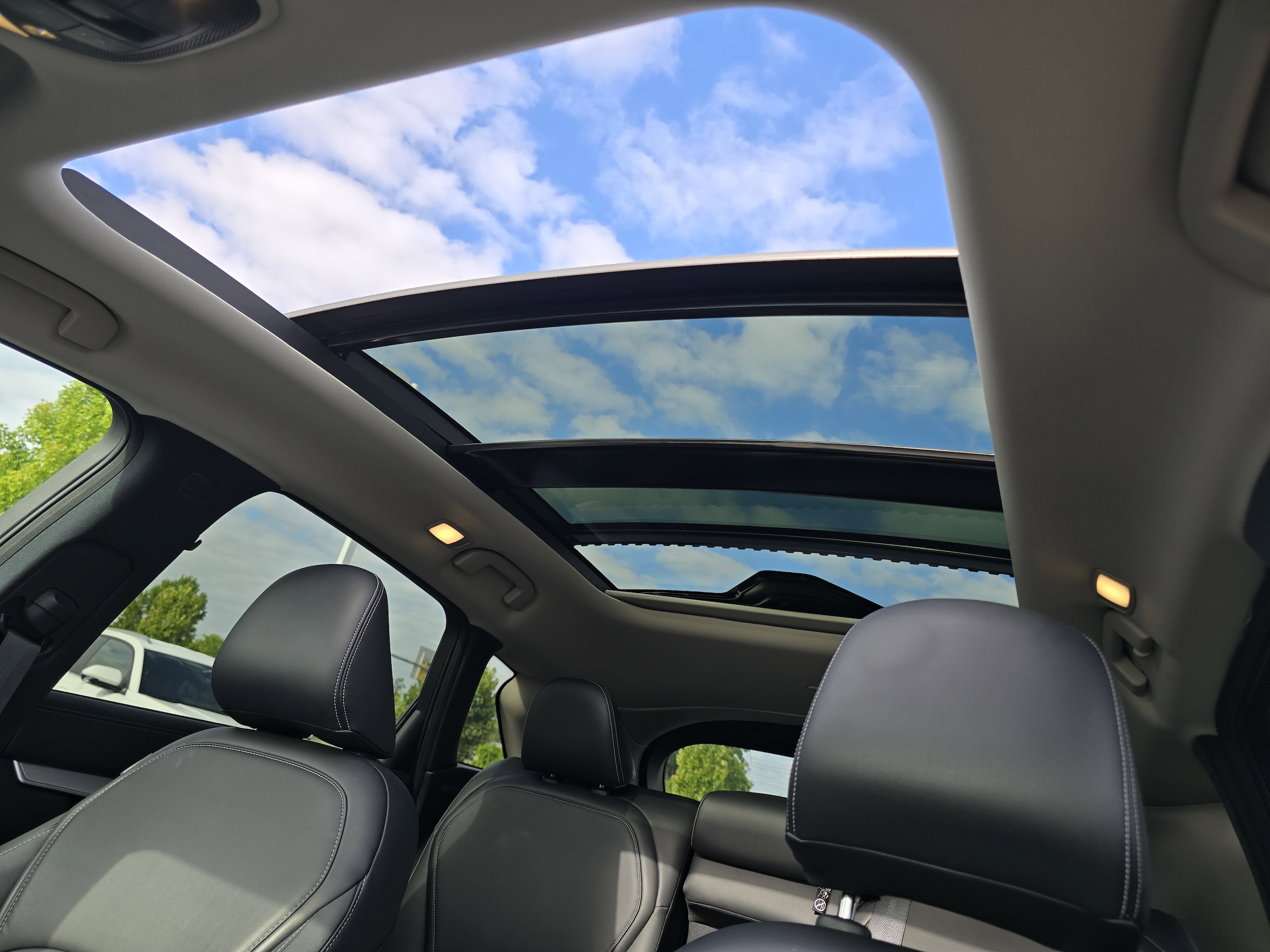 2020 Infiniti QX50 Luxe photo 3