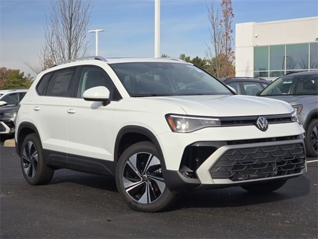 New 2026 Volkswagen Taos 1.5T SE SUV