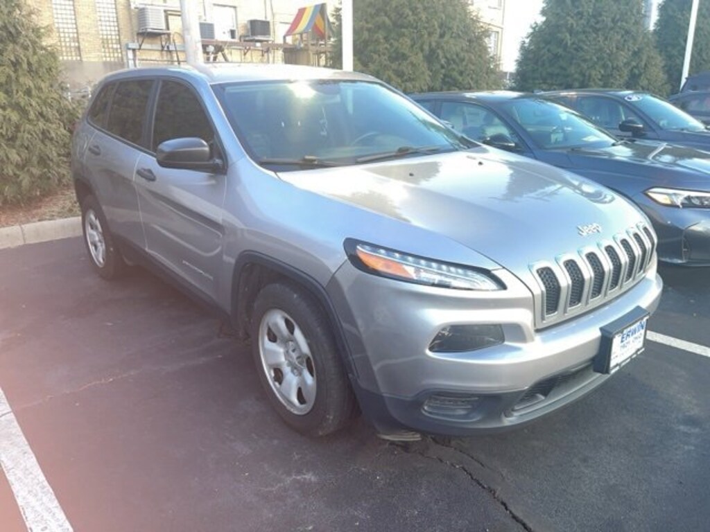 Used 2017 Jeep Cherokee Sport FWD SUV