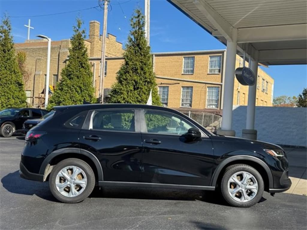 Used 2023 Honda HR-V LX 2WD SUV