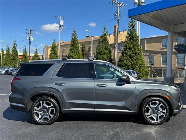 2023 Hyundai Palisade SEL photo 2