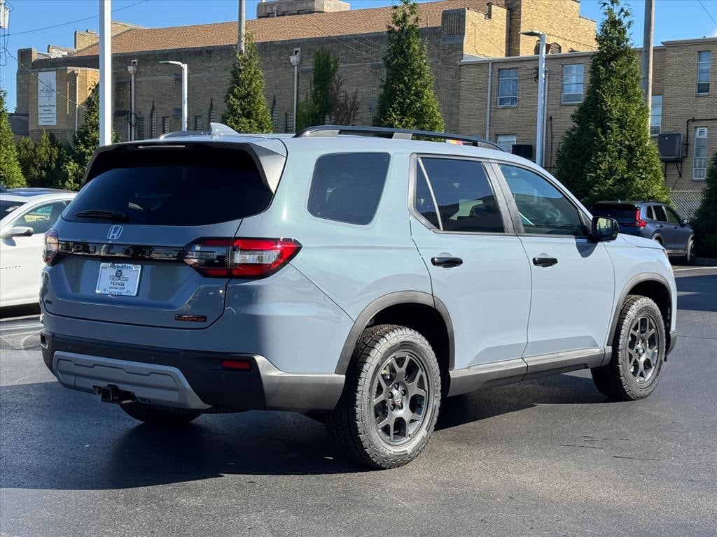 New 2025 Honda Pilot TrailSport SUV