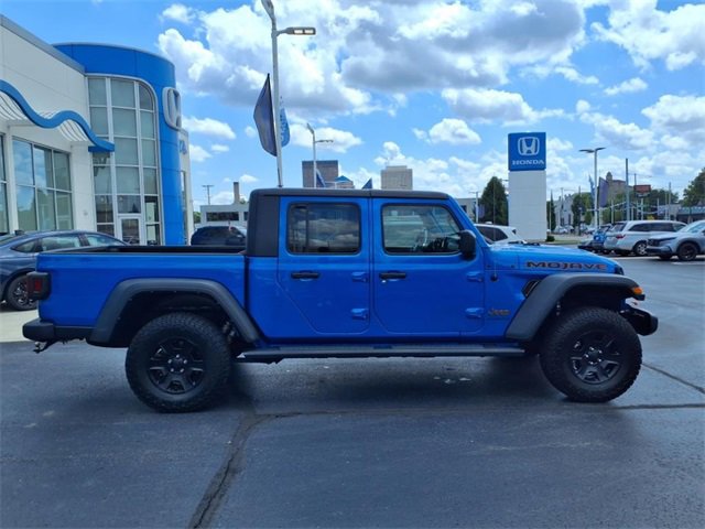 2021 Jeep Gladiator Mojave photo 2