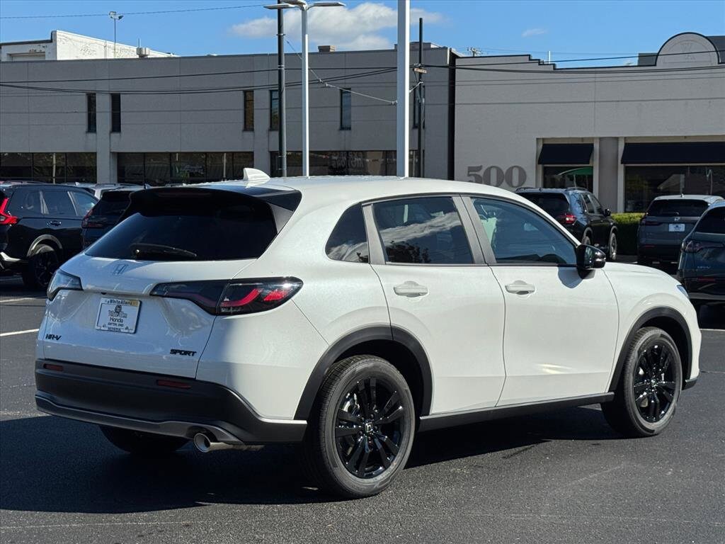 2026 Honda HR-V Sport photo 2