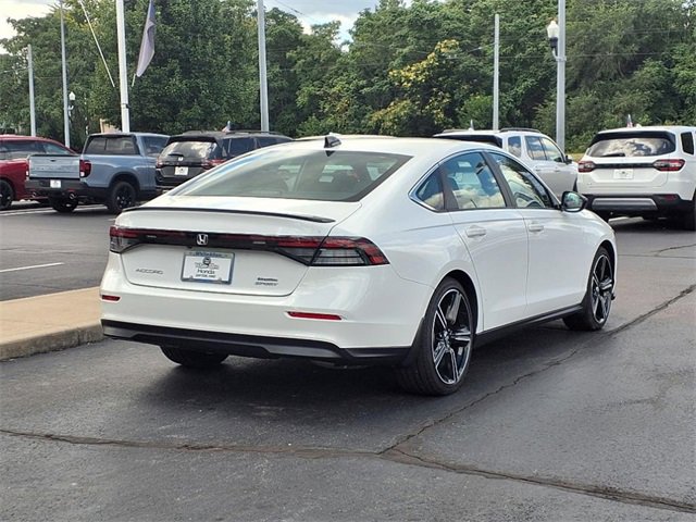 2025 Honda Accord Hybrid Sport photo 3