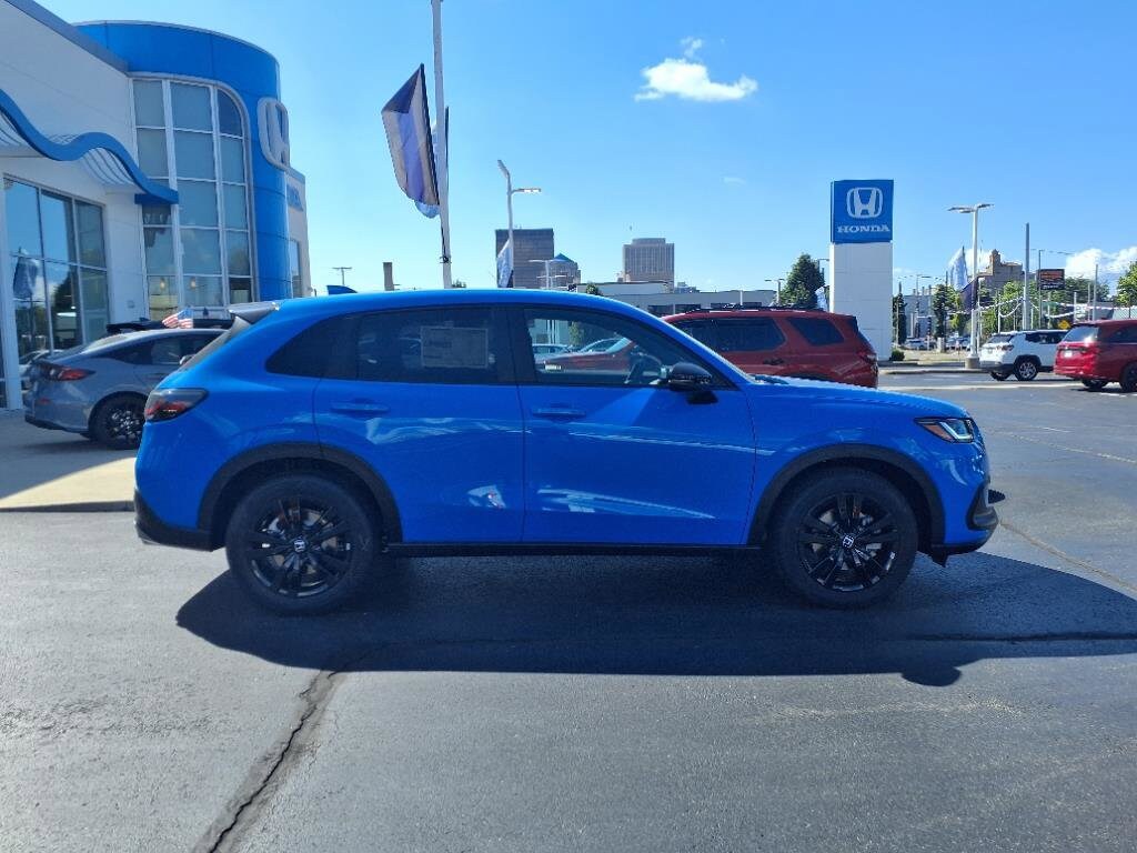 2026 Honda HR-V Sport photo 2