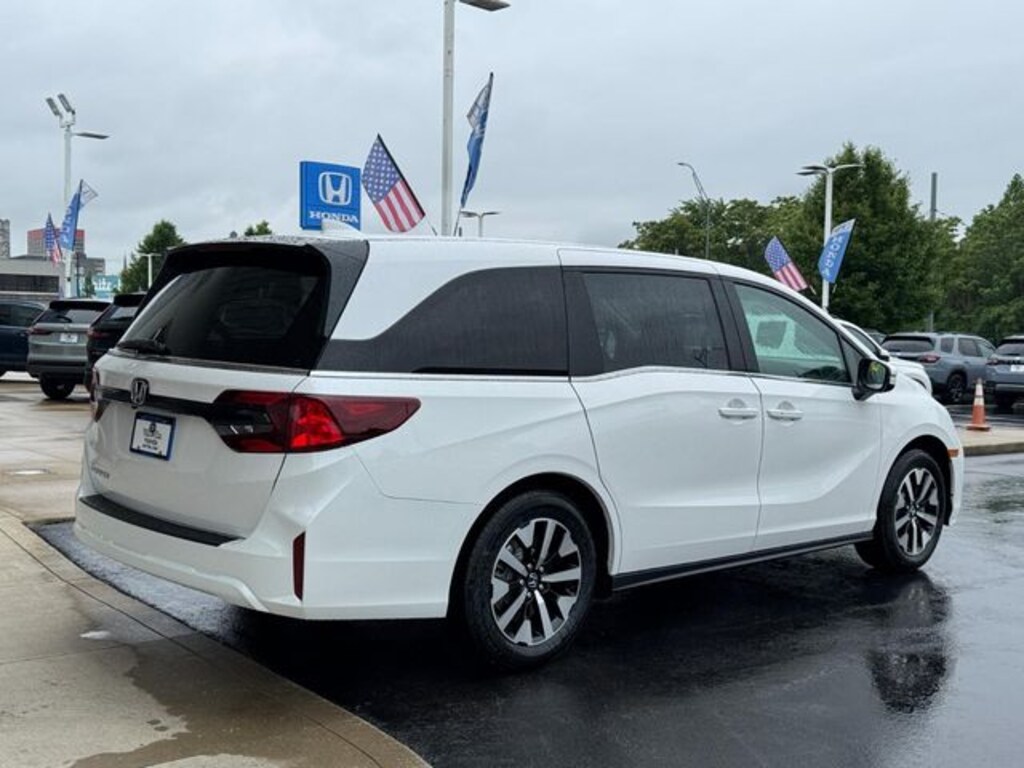 New 2026 Honda Odyssey EX-L Van Passenger