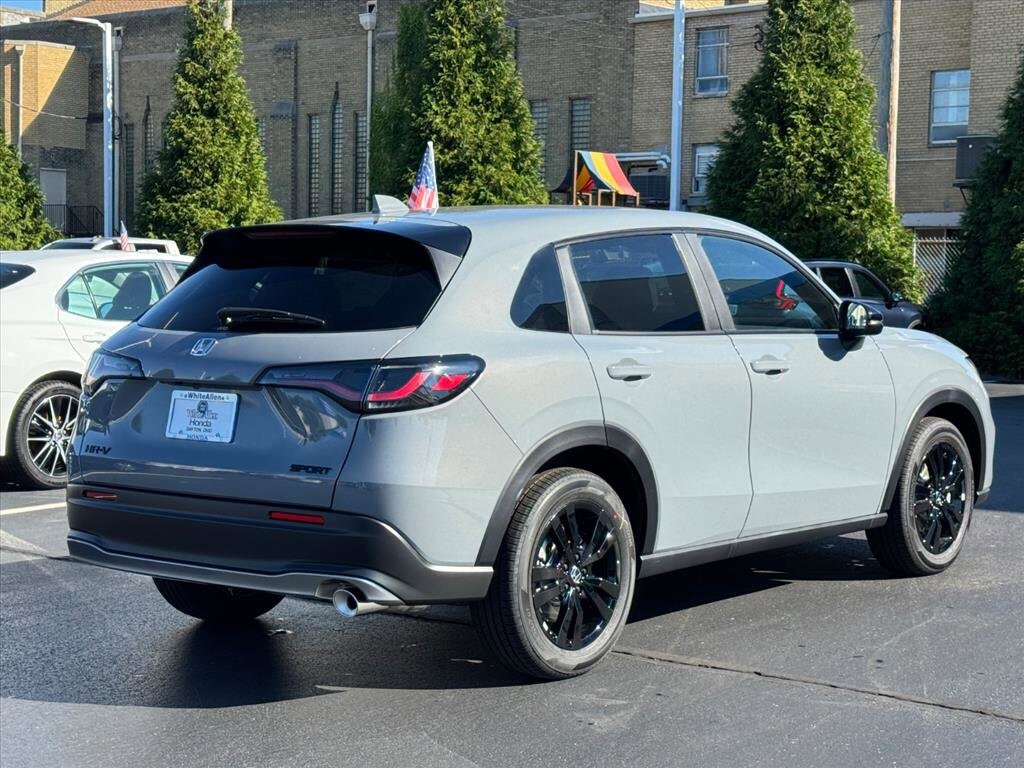 2026 Honda HR-V Sport photo 3