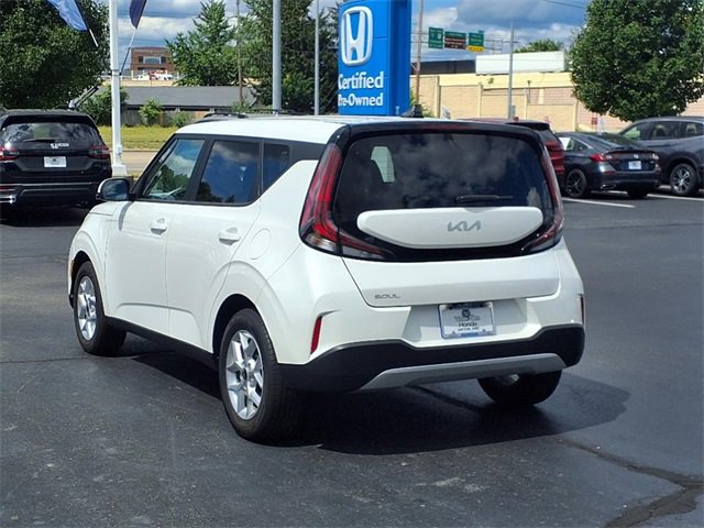 2023 Kia Soul LX photo 7