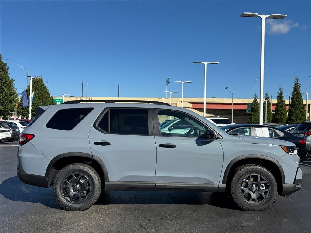New 2025 Honda Pilot TrailSport SUV