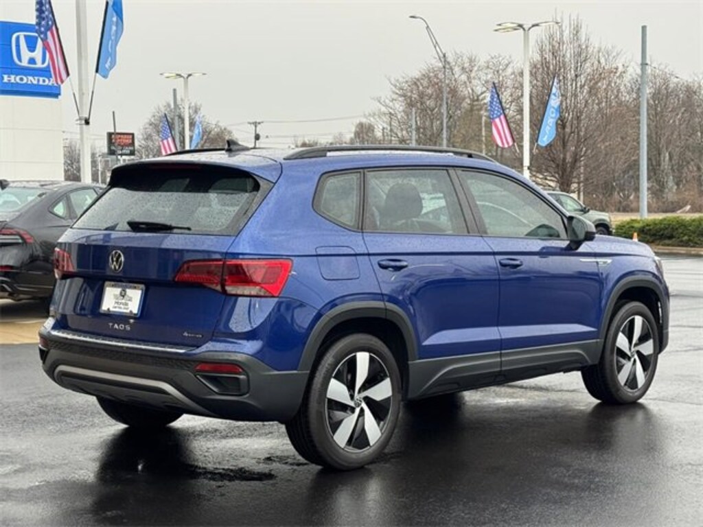 Used 2023 Volkswagen Taos 1.5T S SUV