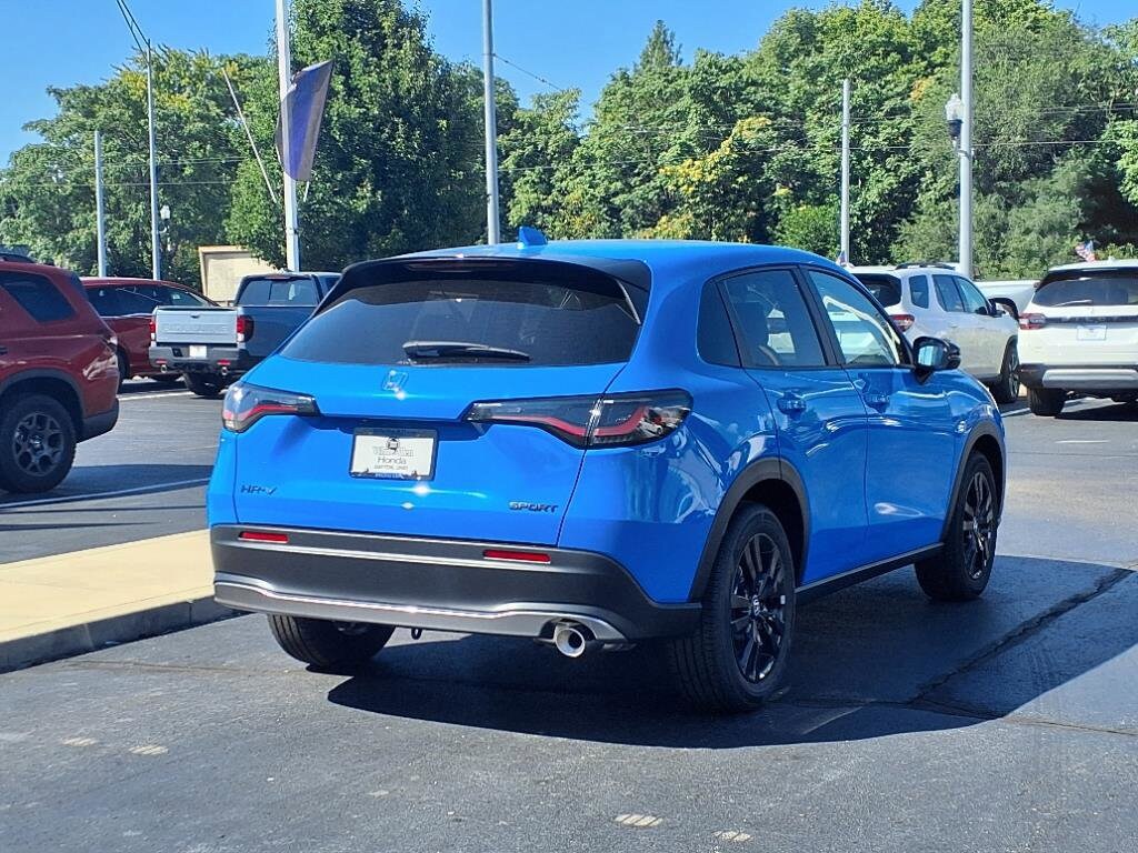 2026 Honda HR-V Sport photo 3