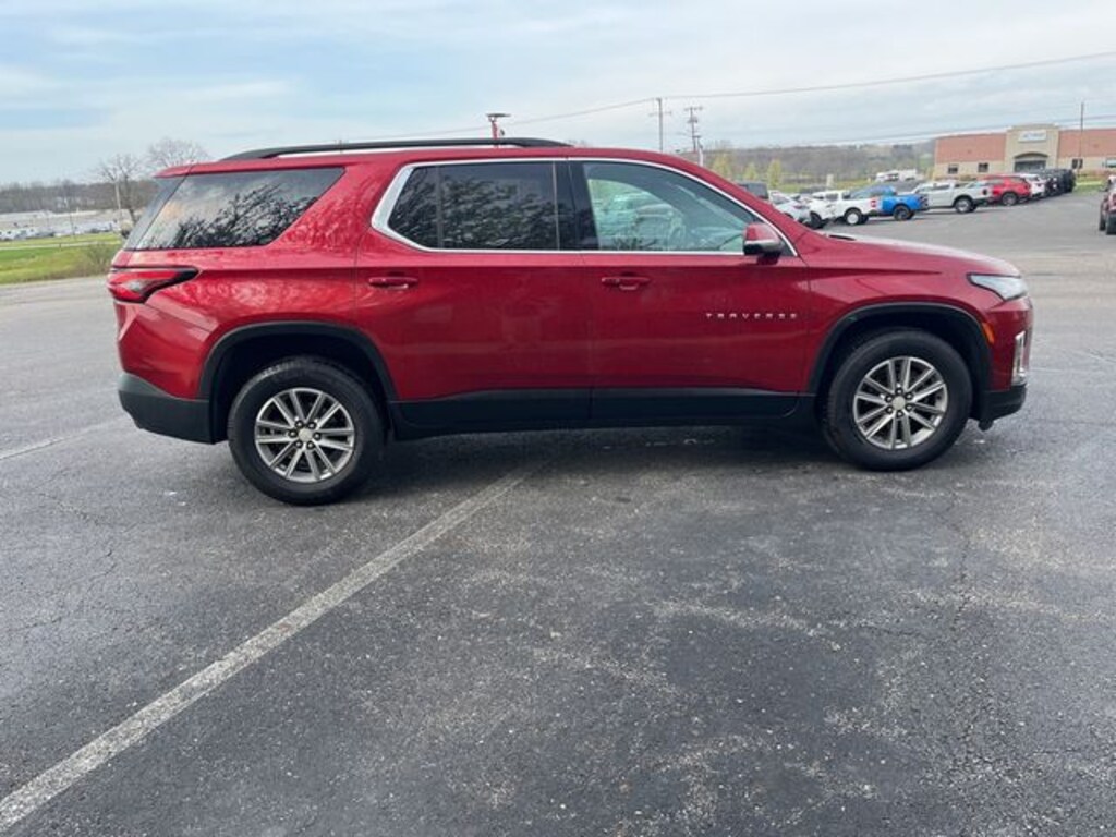 Used 2023 Chevrolet Traverse LT Cloth w/1LT SUV