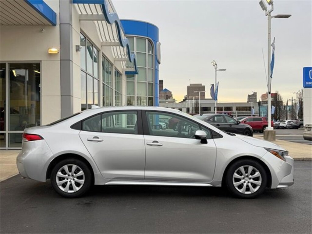Used 2023 Toyota Corolla LE Sedan