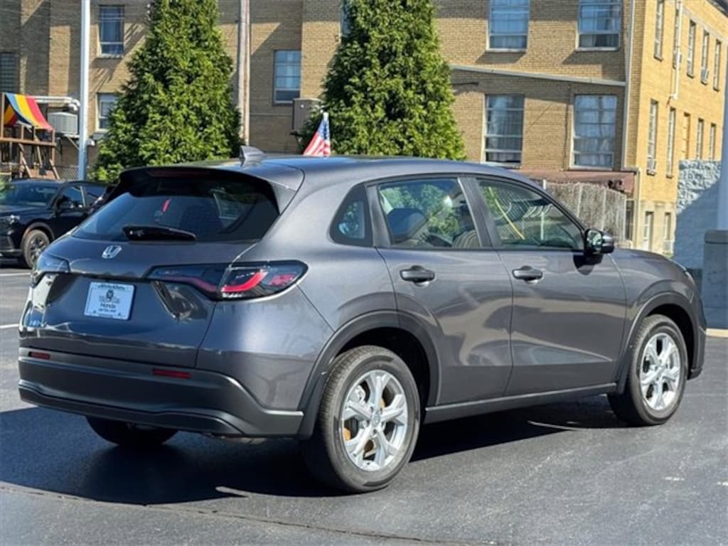 Used 2025 Honda HR-V LX SUV