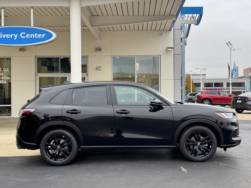 2026 Honda HR-V Sport photo 2