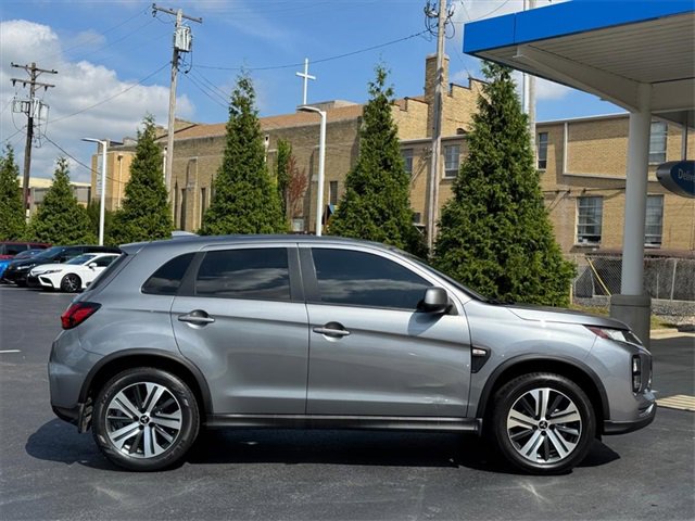 2022 Mitsubishi Outlander Sport ES photo 2