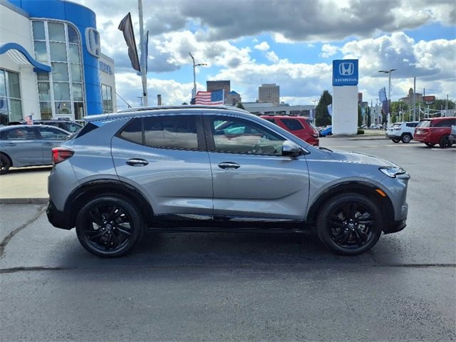 2024 Buick Encore GX Sport Touring photo 2