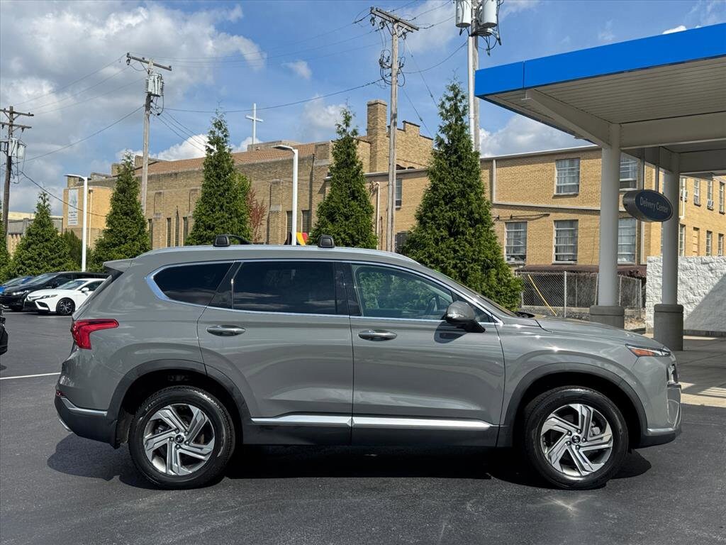 2022 Hyundai Santa Fe SEL Premium photo 2
