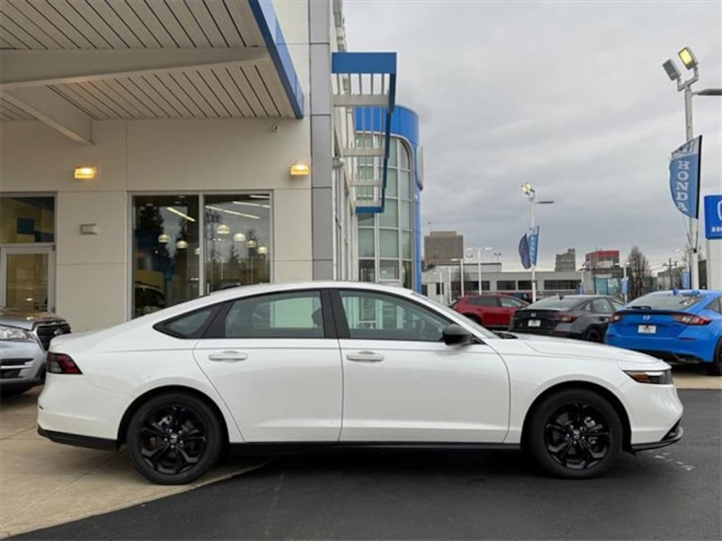 Used 2025 Honda Accord SE Sedan
