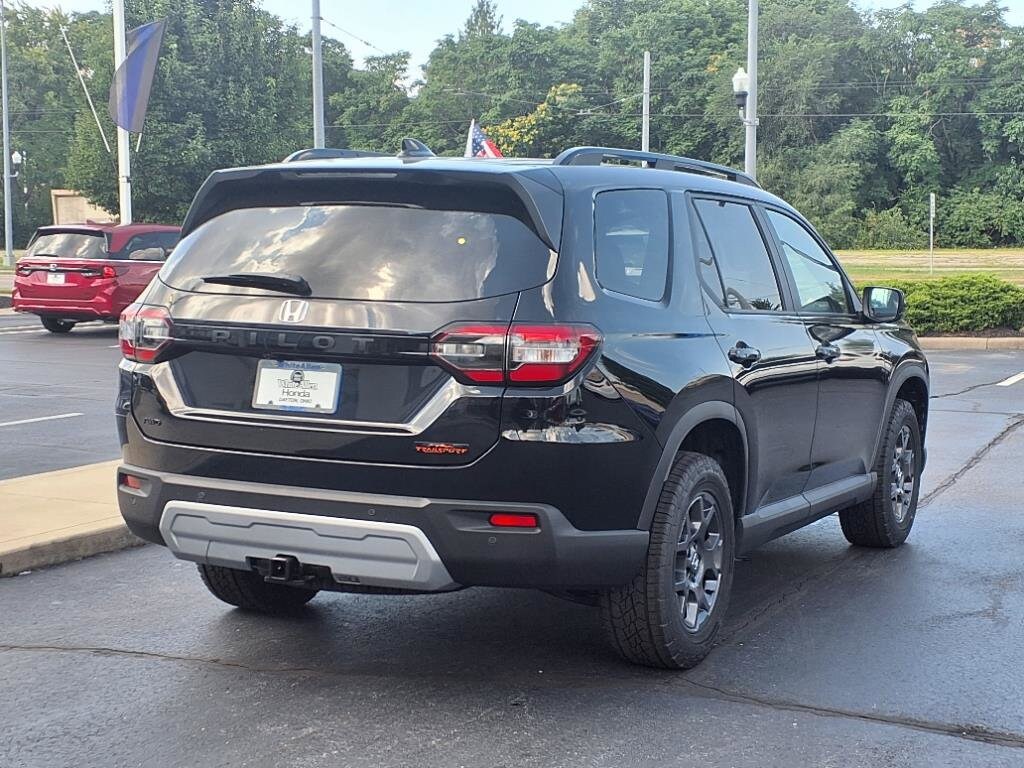 2025 Honda Pilot TrailSport photo 3