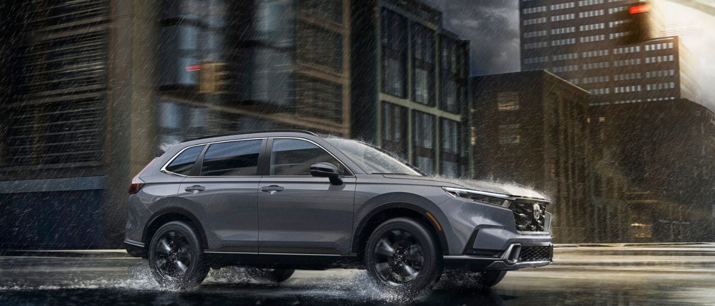 2026 Honda CR-V Exterior City In Rain