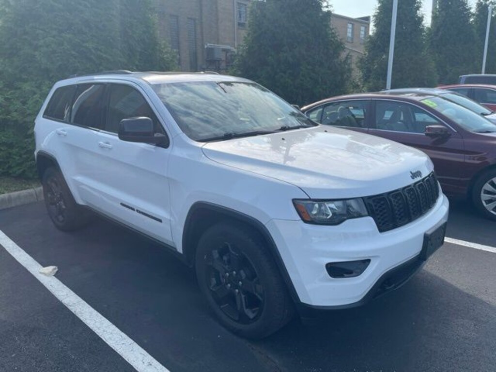 Used 2018 Jeep Grand Cherokee Laredo 4x4 SUV