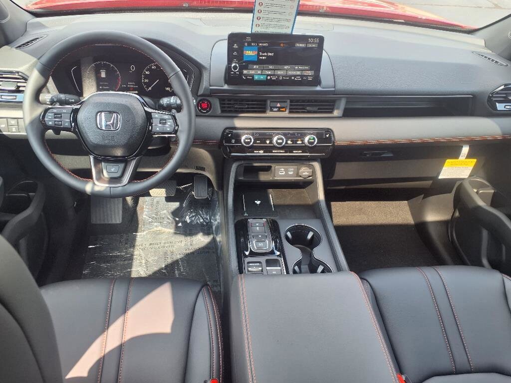 2025 Honda Pilot TrailSport photo 4