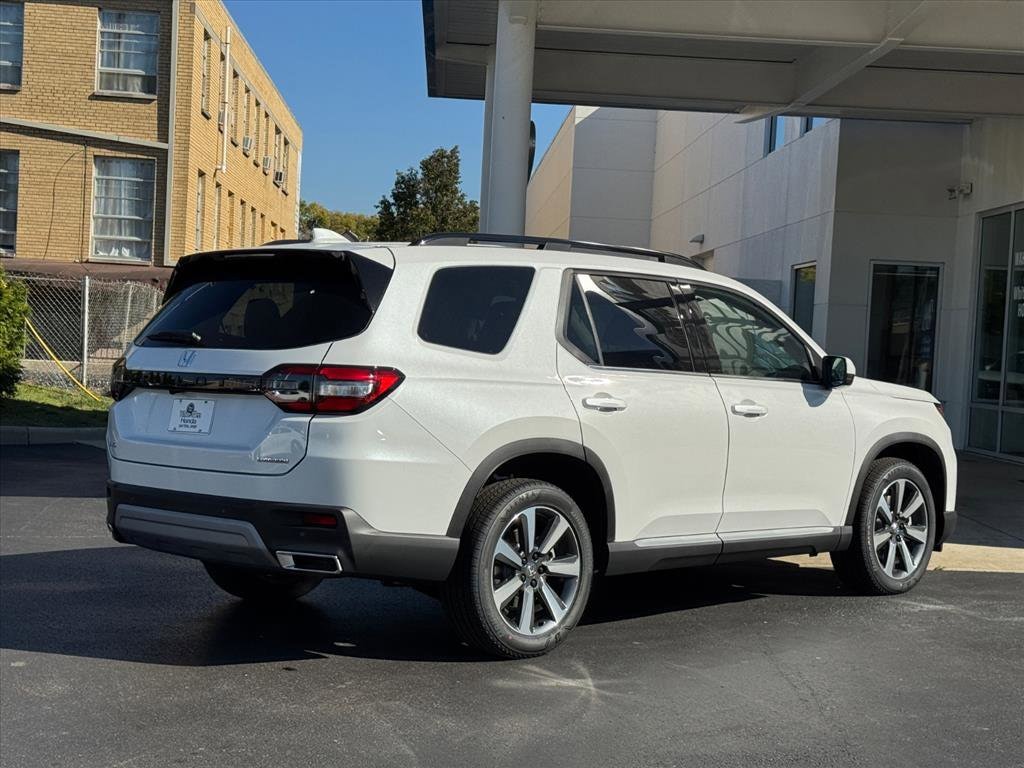 New 2025 Honda Pilot Touring SUV