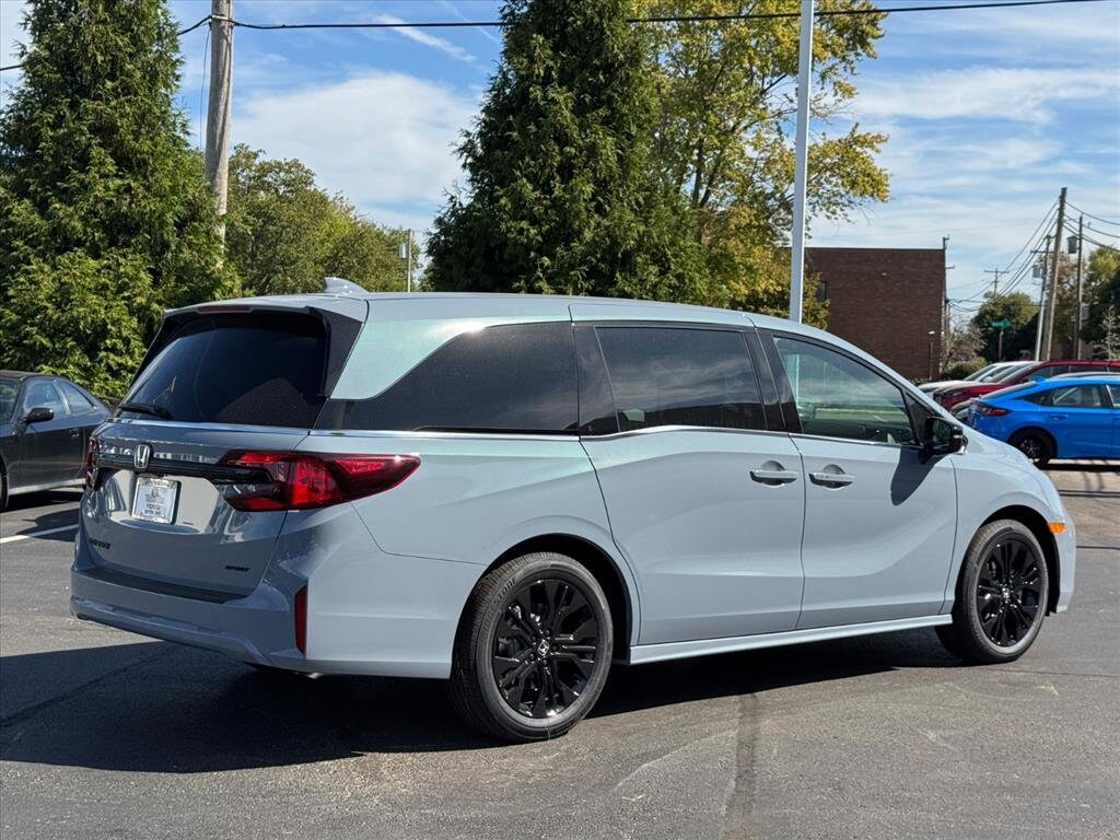 2026 Honda Odyssey photo 3