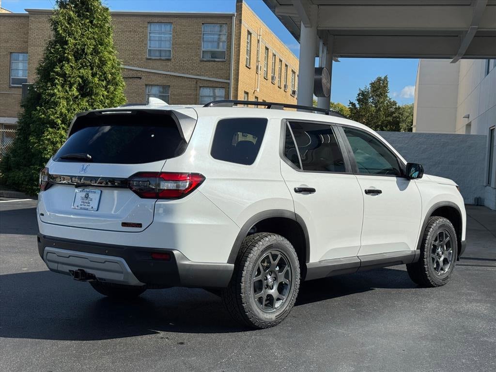New 2025 Honda Pilot TrailSport SUV