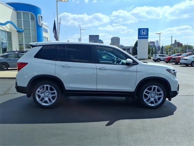 2025 Honda Passport EX-L photo 2