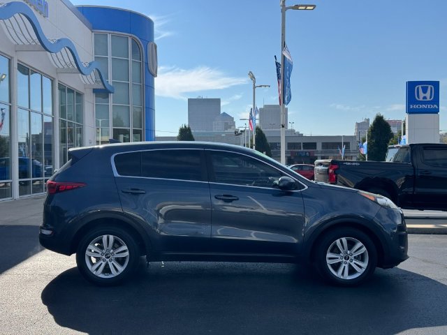 Used 2018 Kia Sportage LX with VIN KNDPM3AC3J7370882 for sale in Dayton, OH