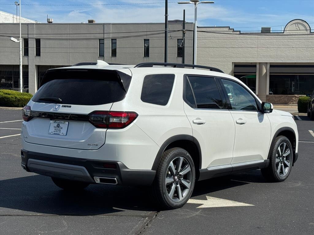 2025 Honda Pilot Elite photo 3