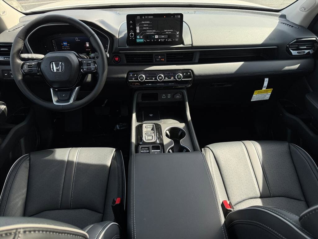 2025 Honda Pilot Elite photo 4